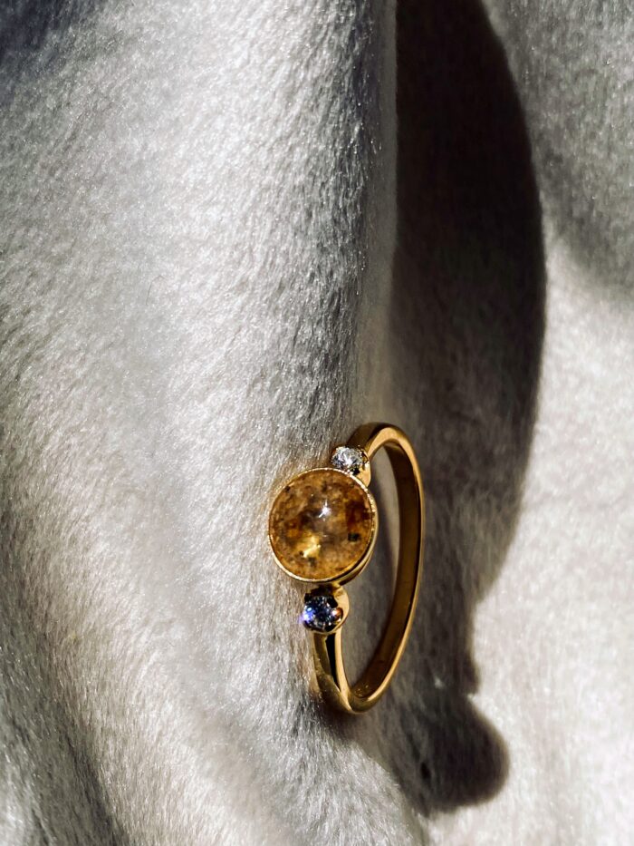 Ascheschmuck Ring Unikat mit deinen Erinnerungsstücken in Epoxidharz