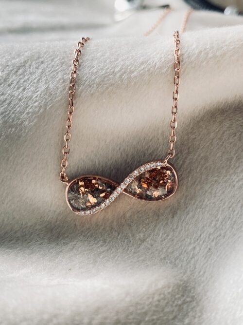 Infinity Kette füllbar mit deinen Andenken wie Brautstrauß konservieren, Asche, Muttermilch oder Haarlocke.