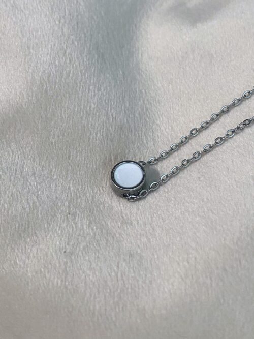 Zarter Edelstahlanhänger mit Muttermilch-Inlay – 4 mm klein, minimalistisch, Stillzeit Erinnerung