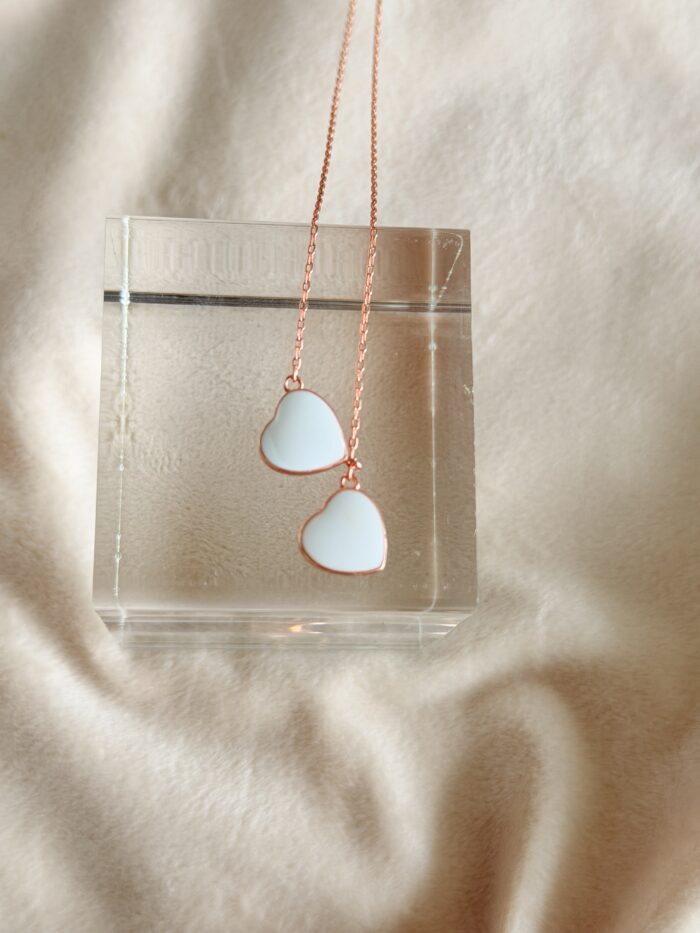 Detailaufnahme Nabelschnur Schmuck Kette Erinnerungsschmuck