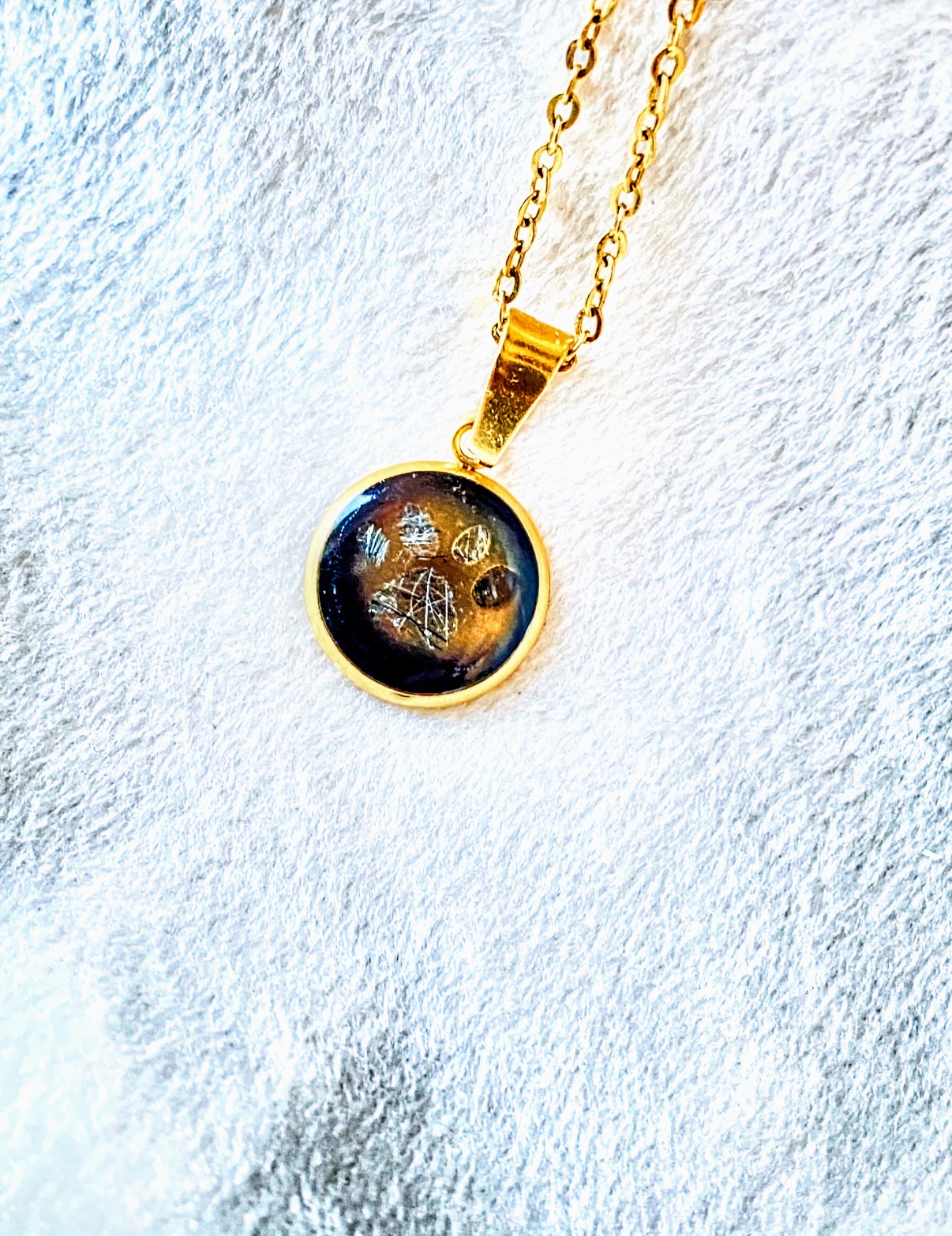 Pfotenanhänger mit Tierfell – Erinnerungsschmuck aus Edelstahl