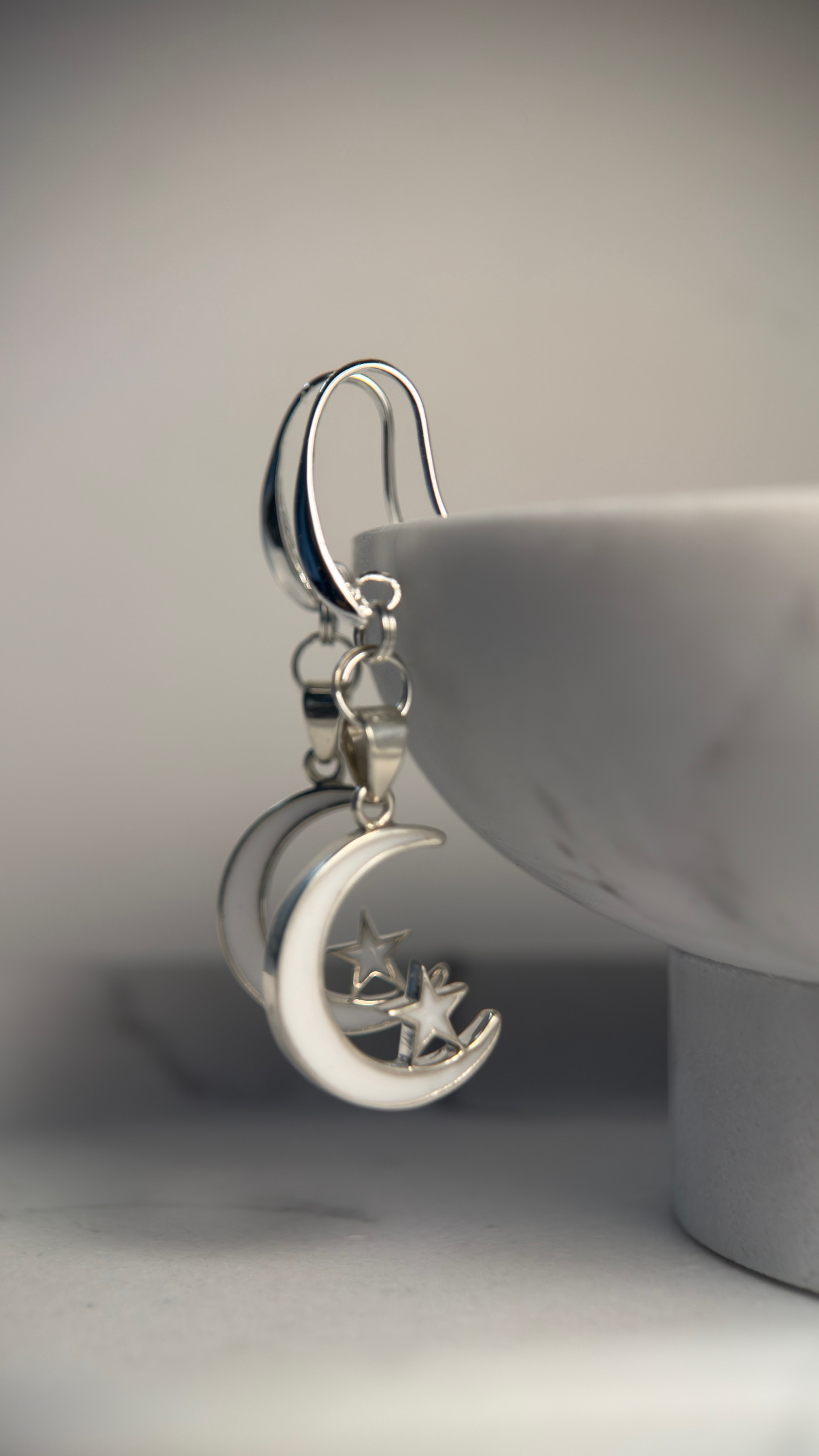 Sternenkinder Ohrringe mit Mond & Stern – Erinnerungsschmuck befüllbar